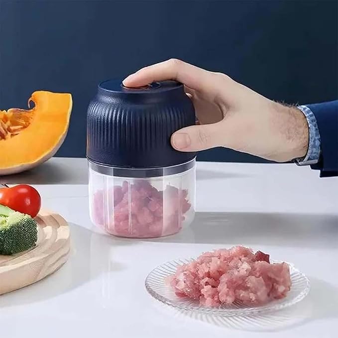 Electric Garlic Chopper, Mini Portable Veggie Cutter with 4/6 Stainless Steel Blades, Portable Wireless Rechargeable Mini Electric Garlic Food Chopper for Garlic, Onion, Chili, Nuts (Green,250ML)