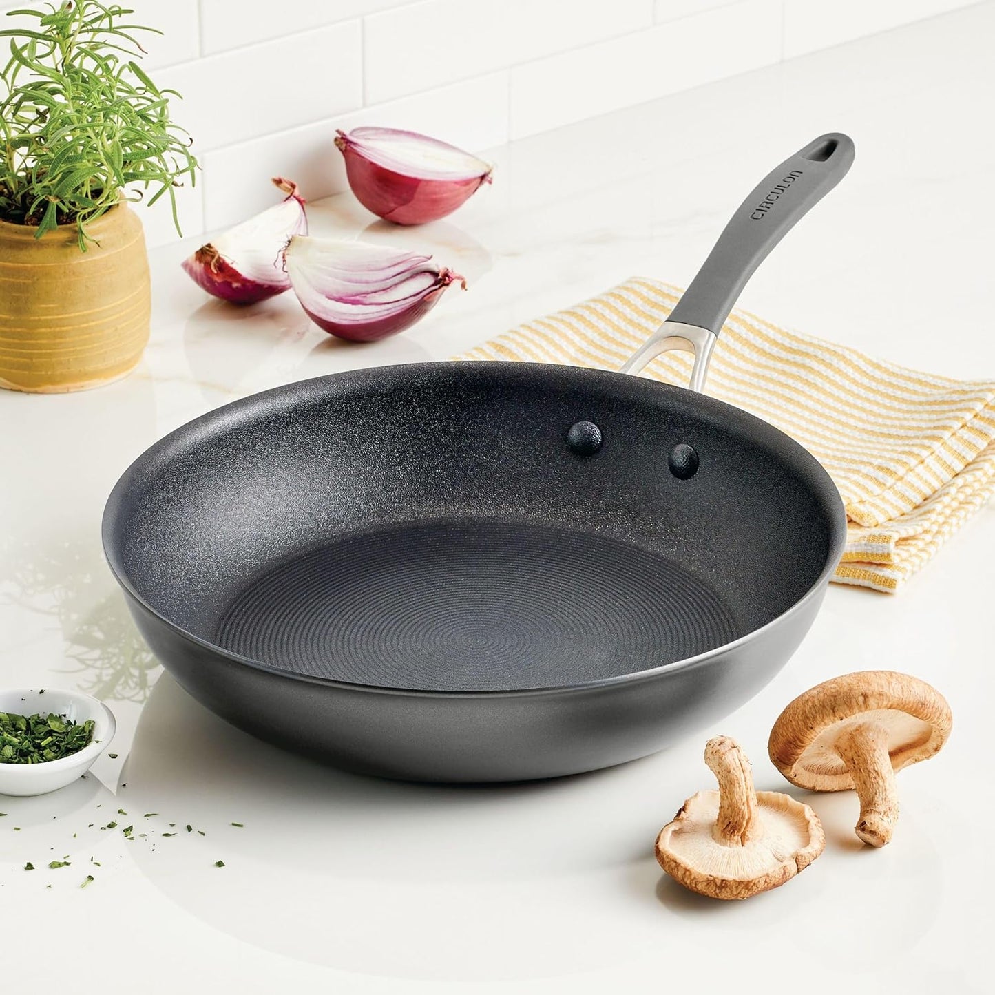 Circulon A1 Series with ScratchDefense Technology Nonstick Induction Frying Pan/Skillet, 12 Inch, Graphite